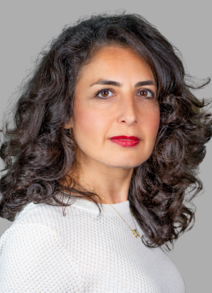 Portrait of Olivia Uzan, Los Angeles lawyer specializing in sexual harassment and workplace discrimination cases.